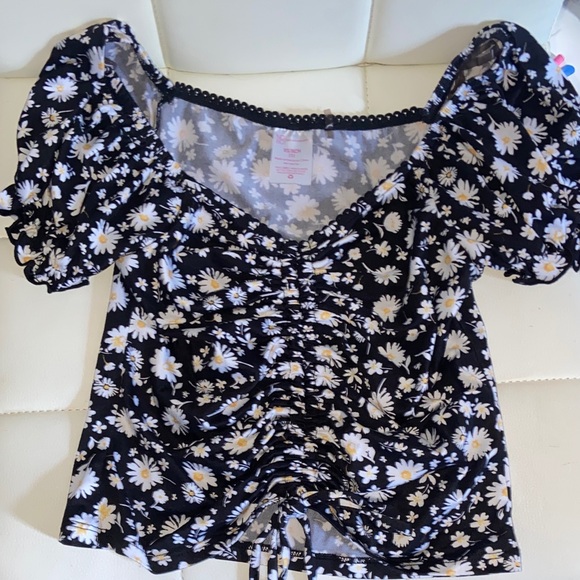 No Boundaries Tops - No Boundaries Black and White Floral Blouse